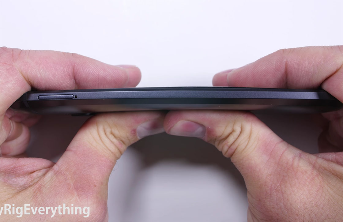 Video: zoveel sterker is de HTC 10 dan de One M9