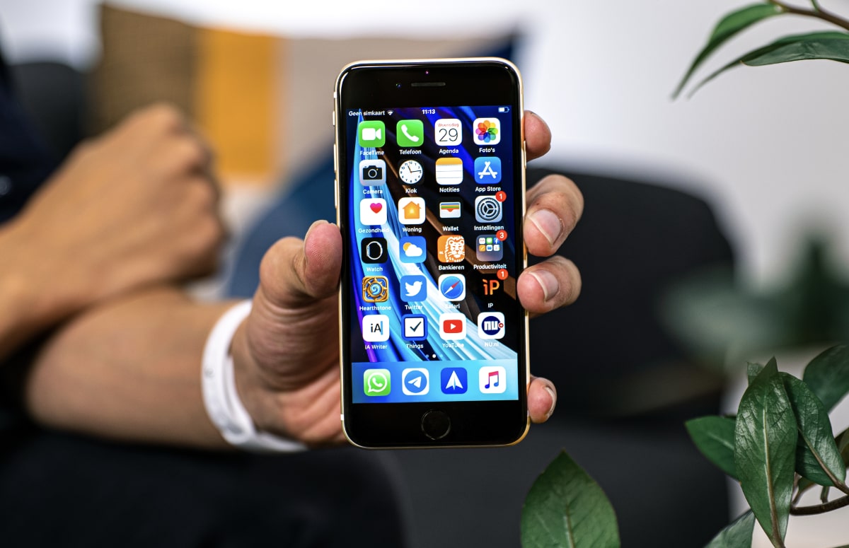 ‘Nieuwe iPhone SE met 5G en betere chip komt begin 2022’