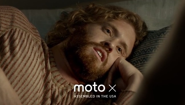 Hilarische Motorola reclames drijven spot met Apple, Samsung en anderen
