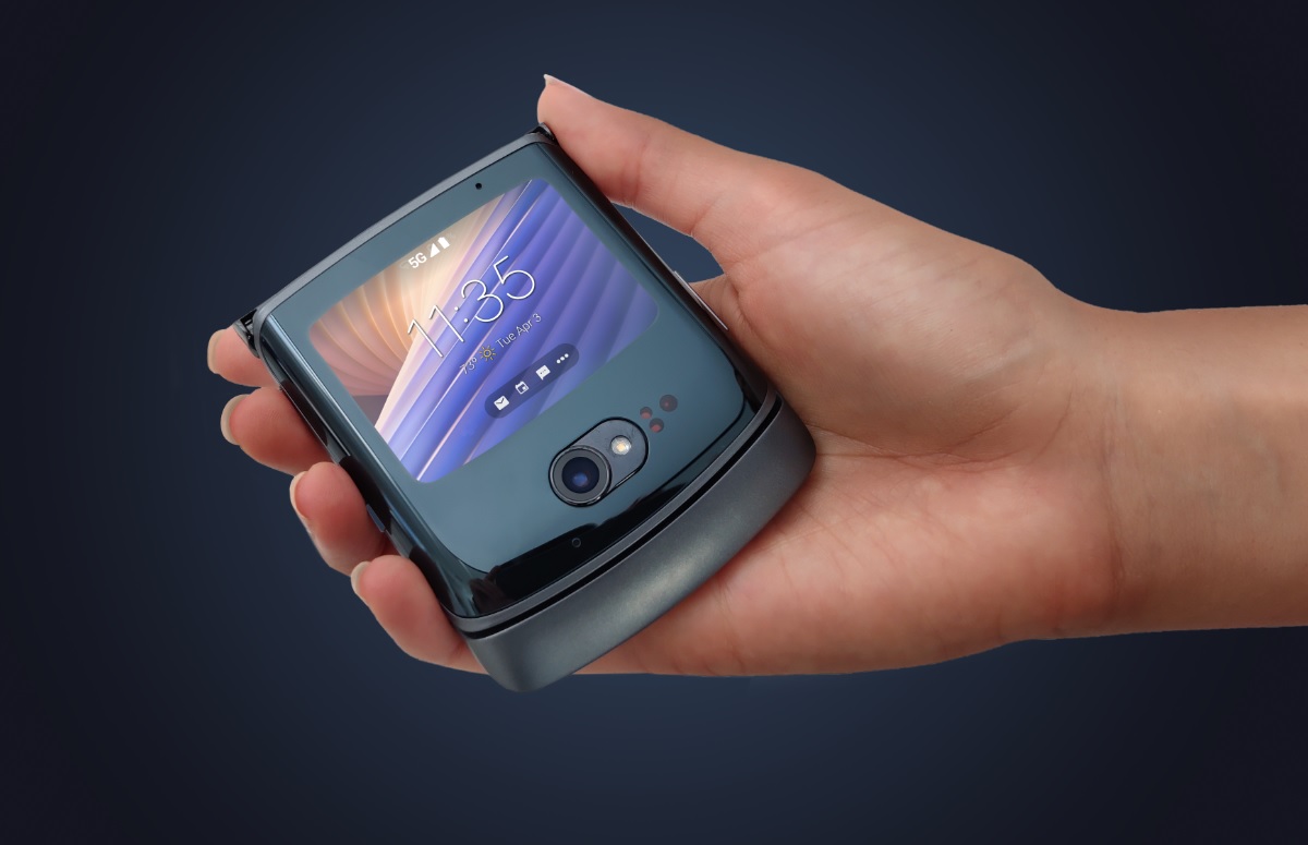 ‘Nieuwe Motorola Razr gelekt: veel gelijkenissen met Galaxy Z Flip 3’