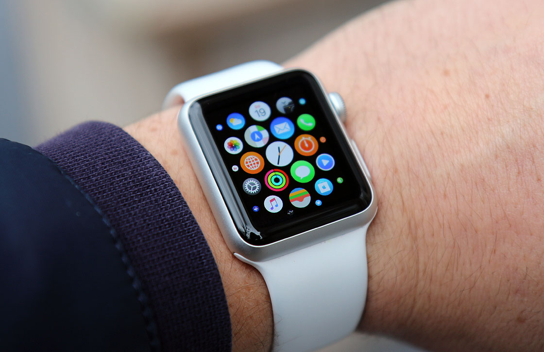Voornamelijk mannen kochten Apple Watch bij lancering
