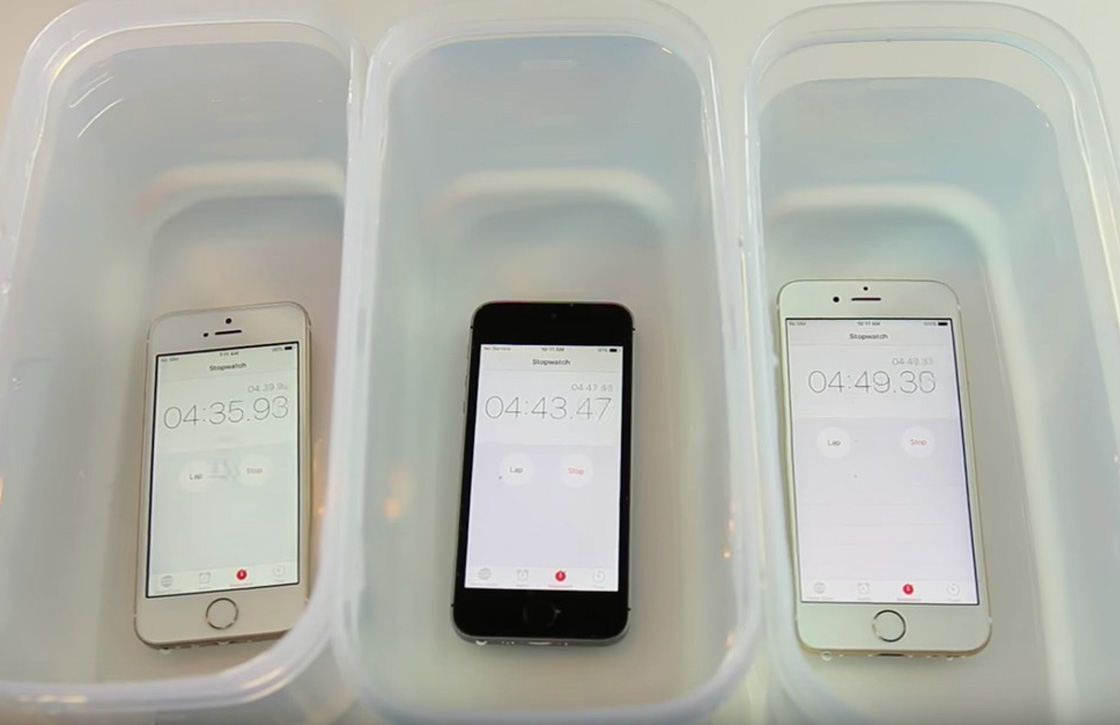 Video: Hoe lang overleeft de iPhone SE onder water?