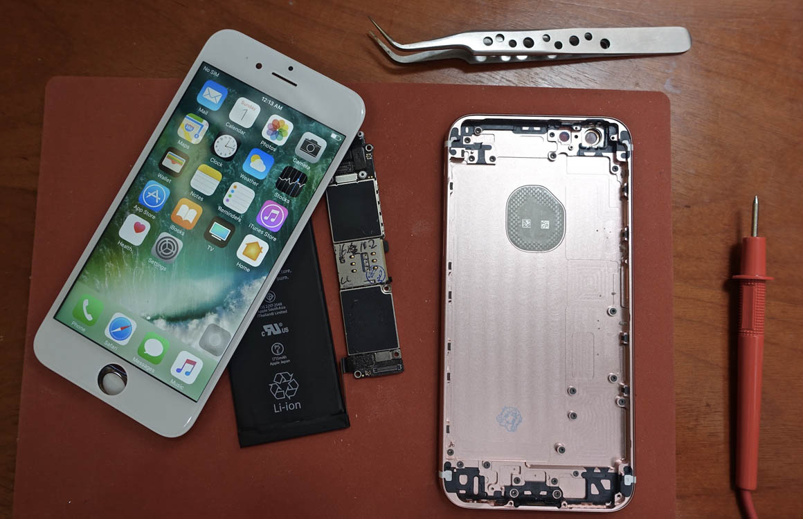 Man bouwt werkende iPhone 6S met Chinese reserveonderdelen