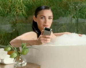 Motorola schakelt Megan Fox in voor Super Bowl-reclamespot