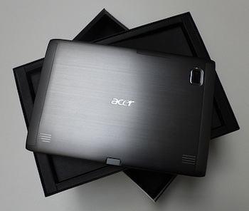 Uitpakfoto’s van de Acer Iconia Tab