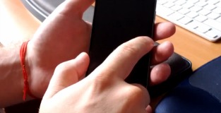 App laat geroote Samsung Galaxy Nexus met een swipe-beweging inschakelen