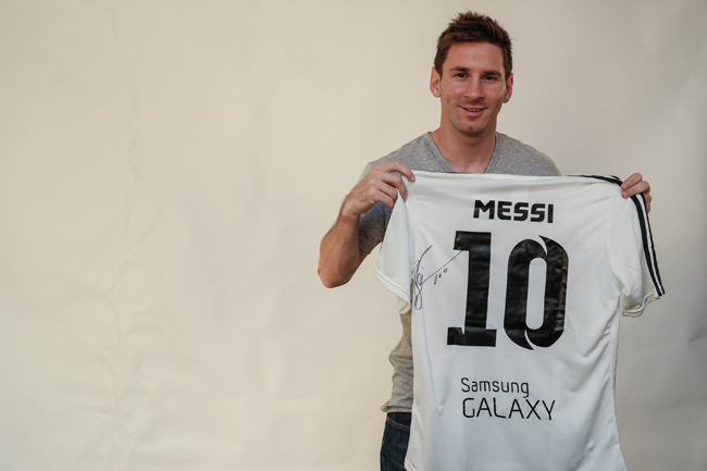 Video: Samsung en Messi vechten tegen aliens, met een voetbal