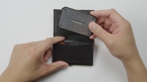 LithiumCard: krachtige oplader die gemakkelijk in je portemonnee past