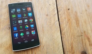OnePlus rolt firmware-update uit voor One en verkoopt nu ook oordopjes