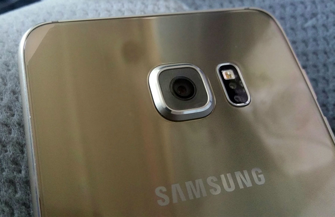 ‘Uitgelekte foto’s tonen grotere Samsung Galaxy S6 Plus’
