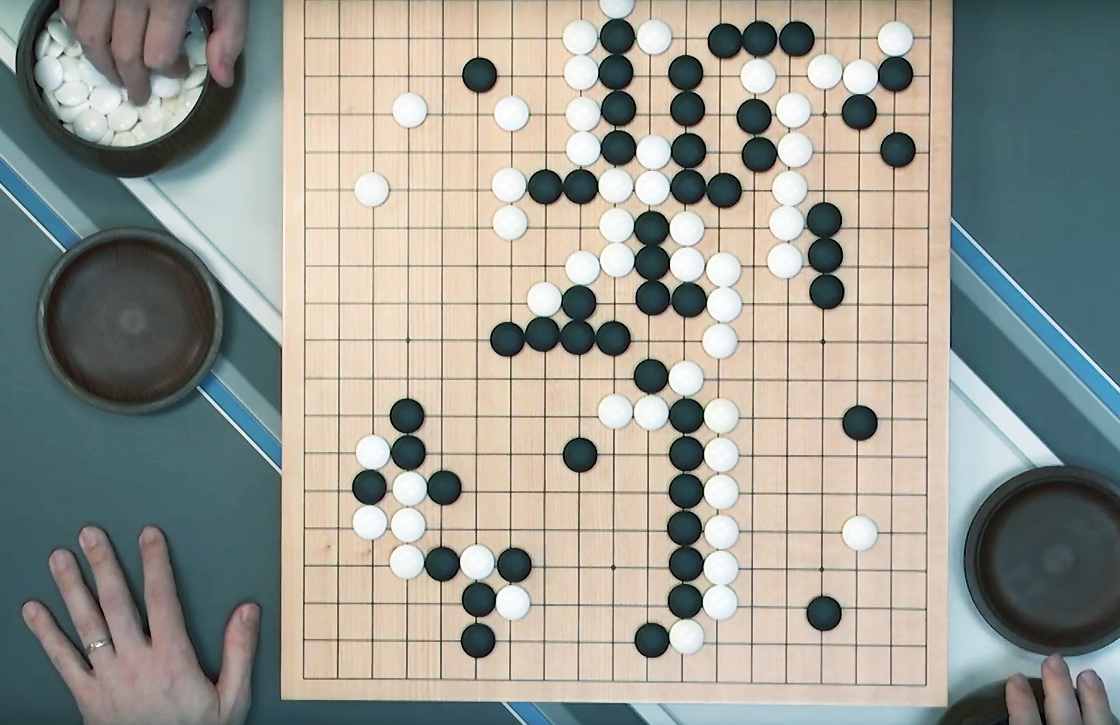 Dit doet Googles AlphaGo na het verslaan van wereldkampioen Go
