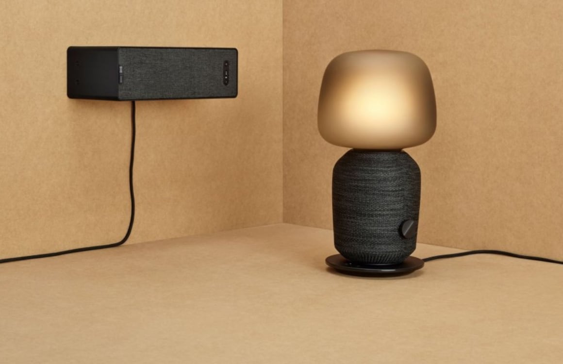 IKEA’s tafellamp en boekenplank met Sonos-speaker vanaf 1 augustus te koop