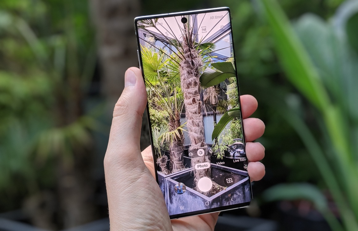 ‘Samsung-smartphone met selfiecamera onder scherm komt volgend jaar’