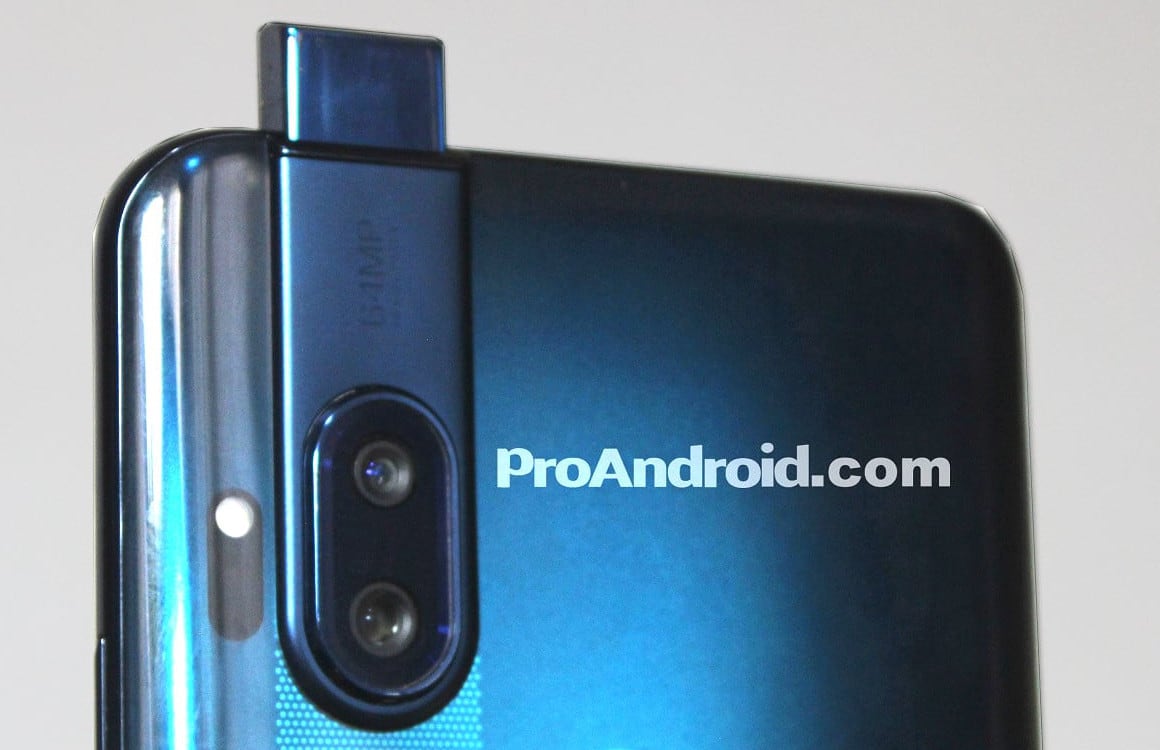 ‘Motorola-smartphone met uitschuifbare selfiecamera verschijnt online’
