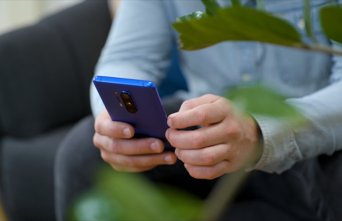 OnePlus 8 Pro-kleurenfilter wordt tijdelijk uitgeschakeld vanwege privacyzorgen – update