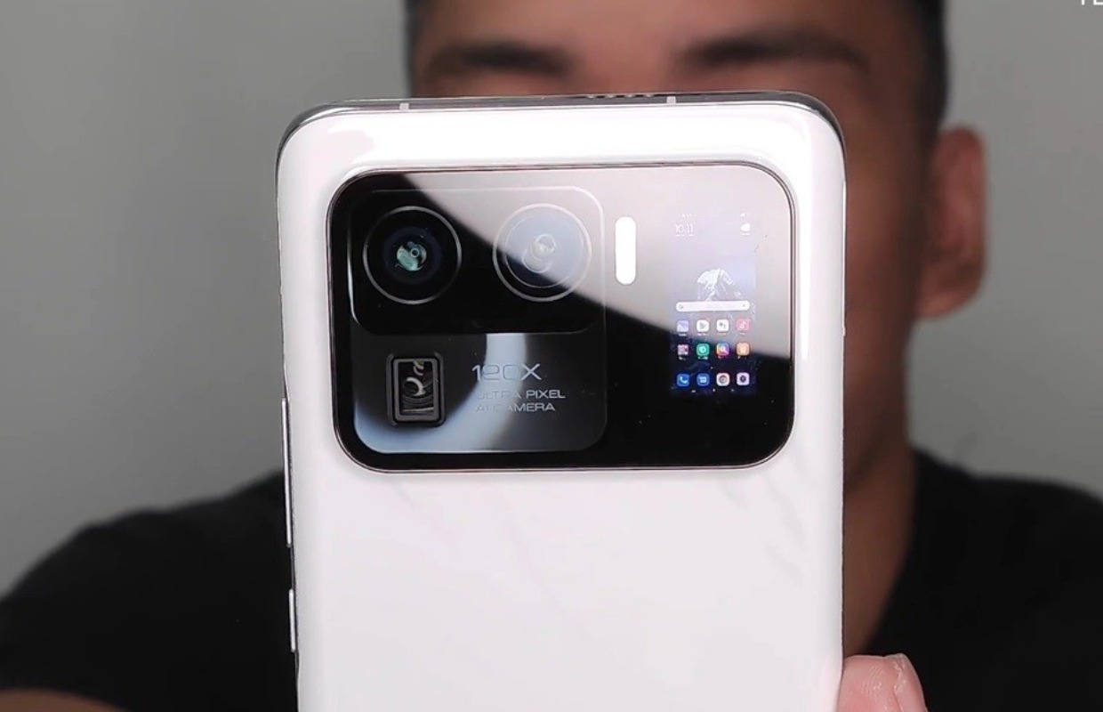 ‘Gelekt: Xiaomi Mi 11 Ultra krijgt klein schermpje op de achterkant voor betere selfies’
