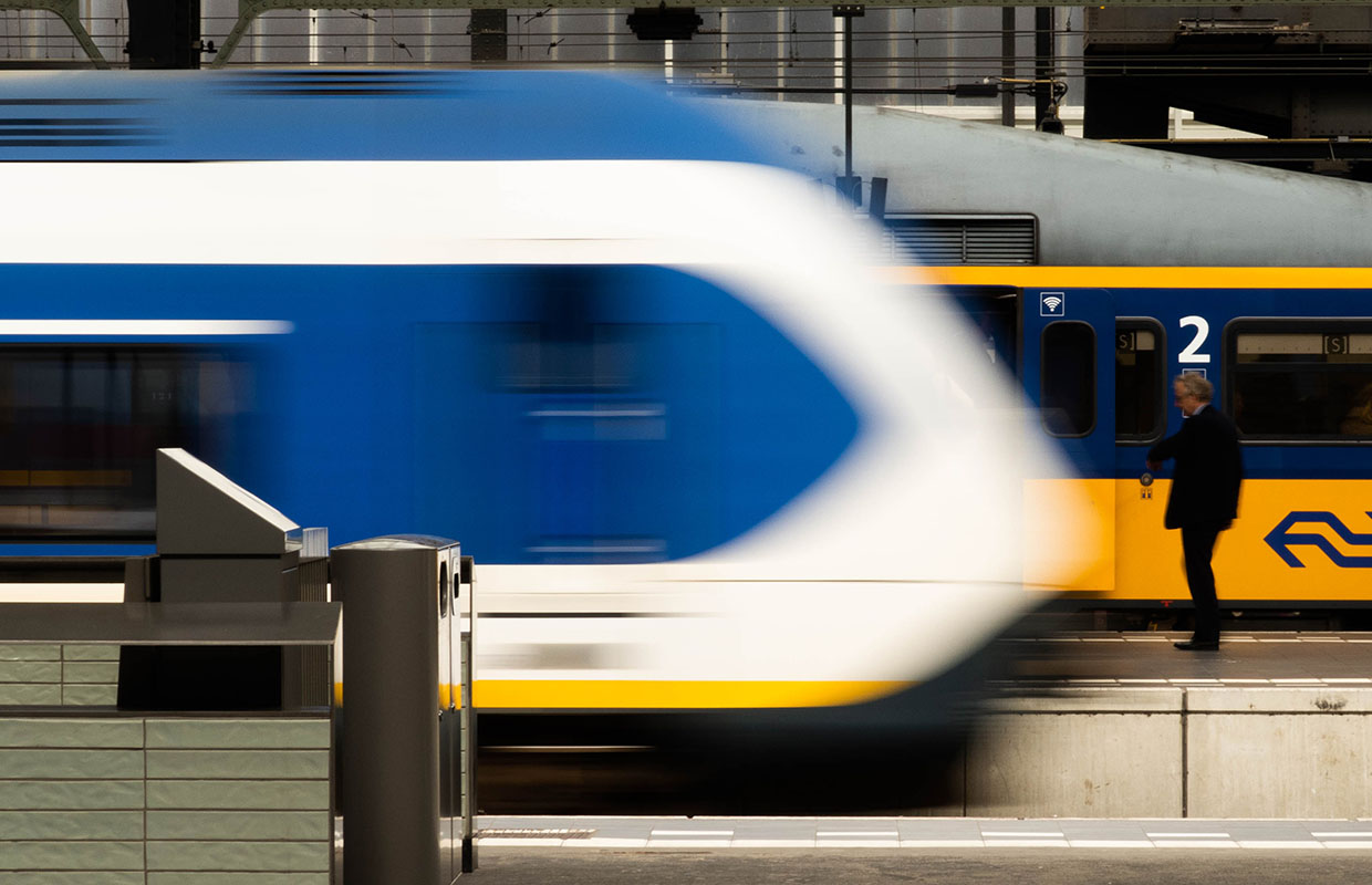 Inchecken met je smartphone: NS test treinreizen met betaalkaart