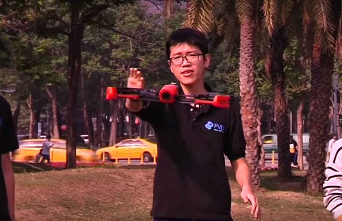 Studenten gebruiken Apple Watch om drone te besturen