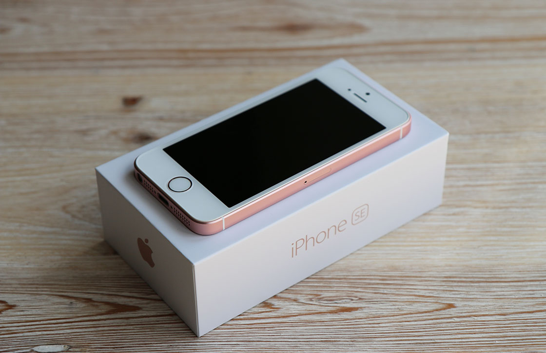‘iPhone SE 2 met draadloos opladen komt in mei of juni’