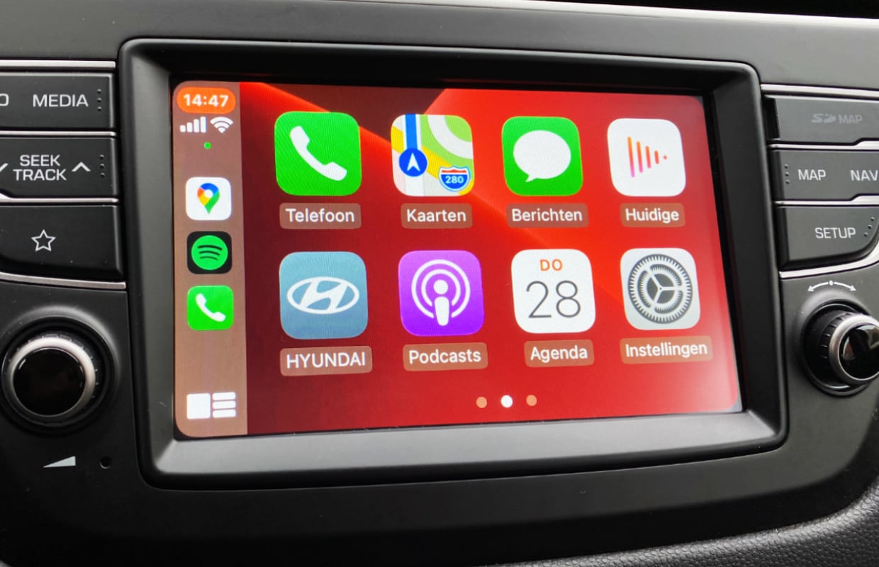 iPhone in de auto gebruiken: dit mag (niet) achter het stuur